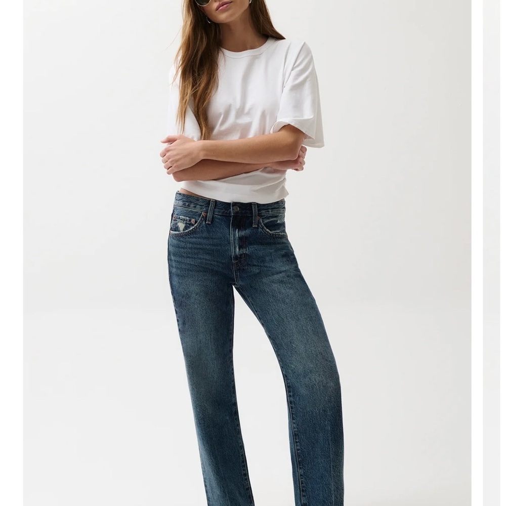 pistola Straight-Leg Women's Jeans in Medium Blue Wash - Picture 3 of 10